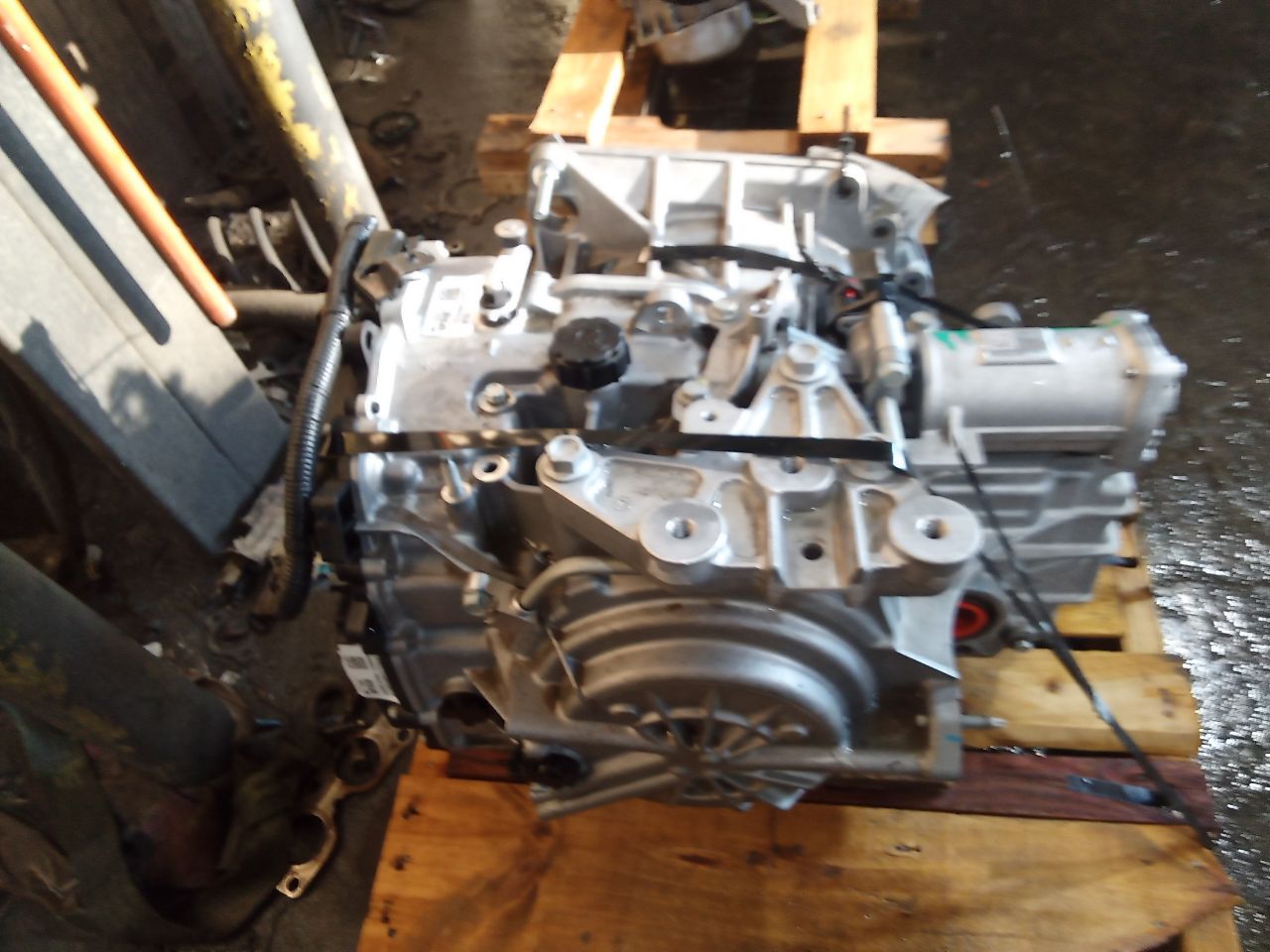 Part image 4