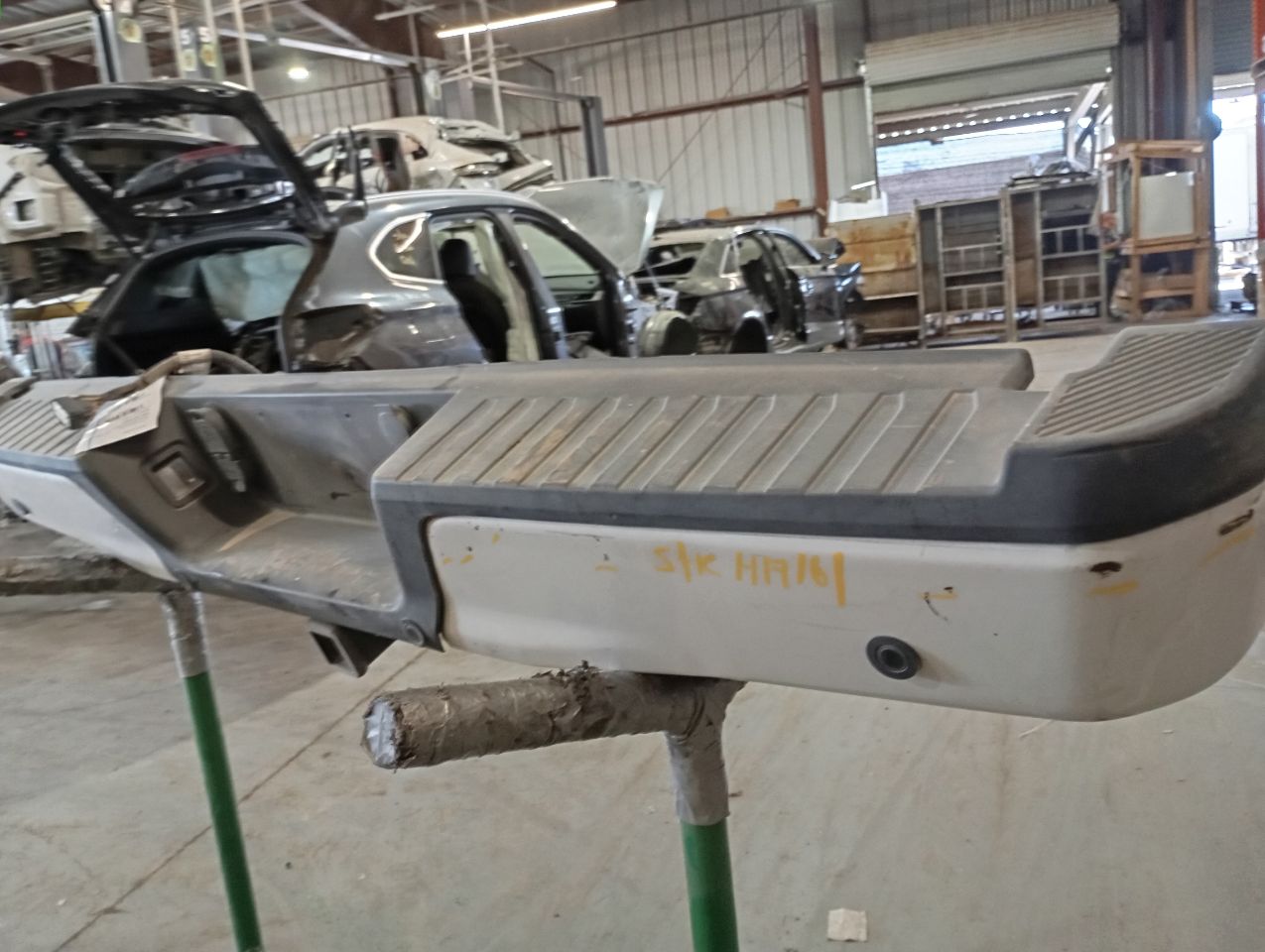 Part image 3