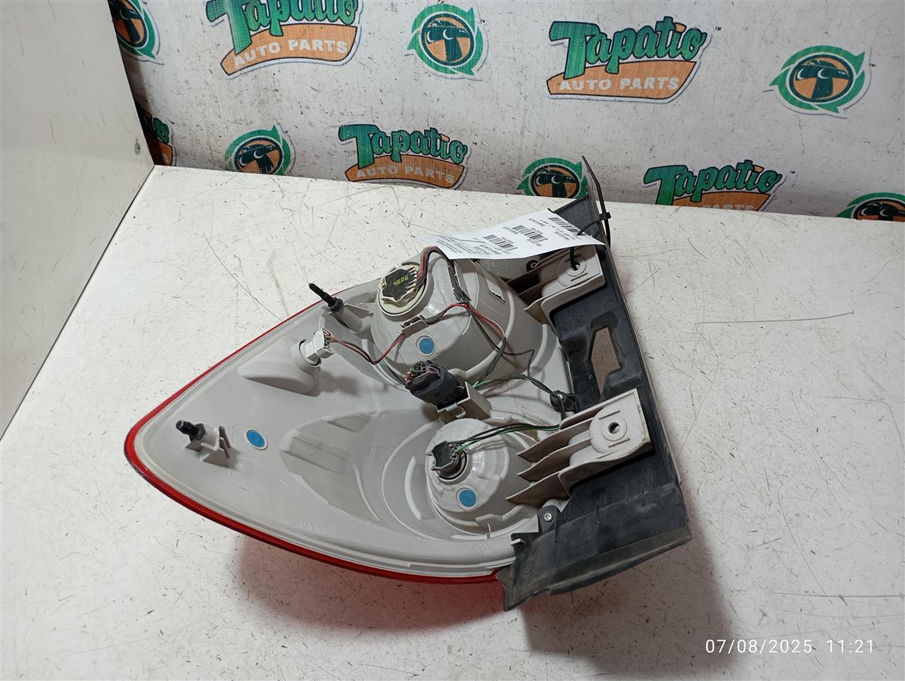 Part image 3
