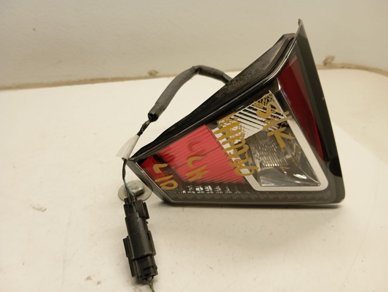 Part image 3