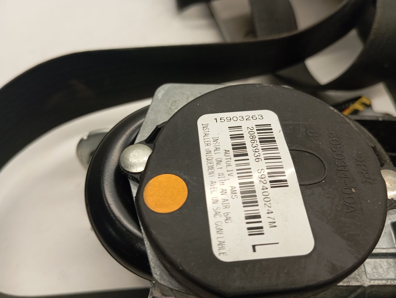 Used 2010 General Motors EQUINOX retractor - Stock #H17734