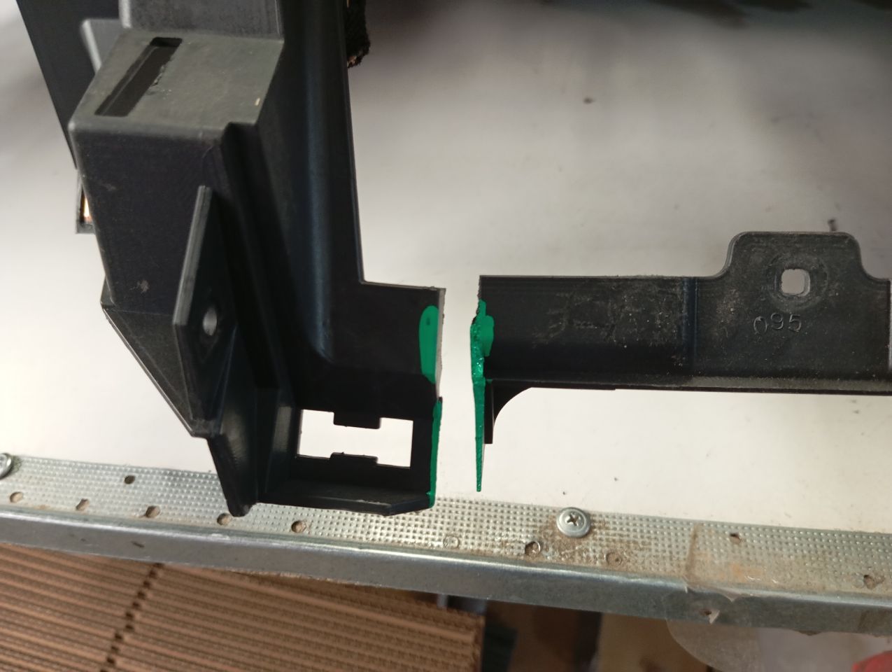 Part image 8