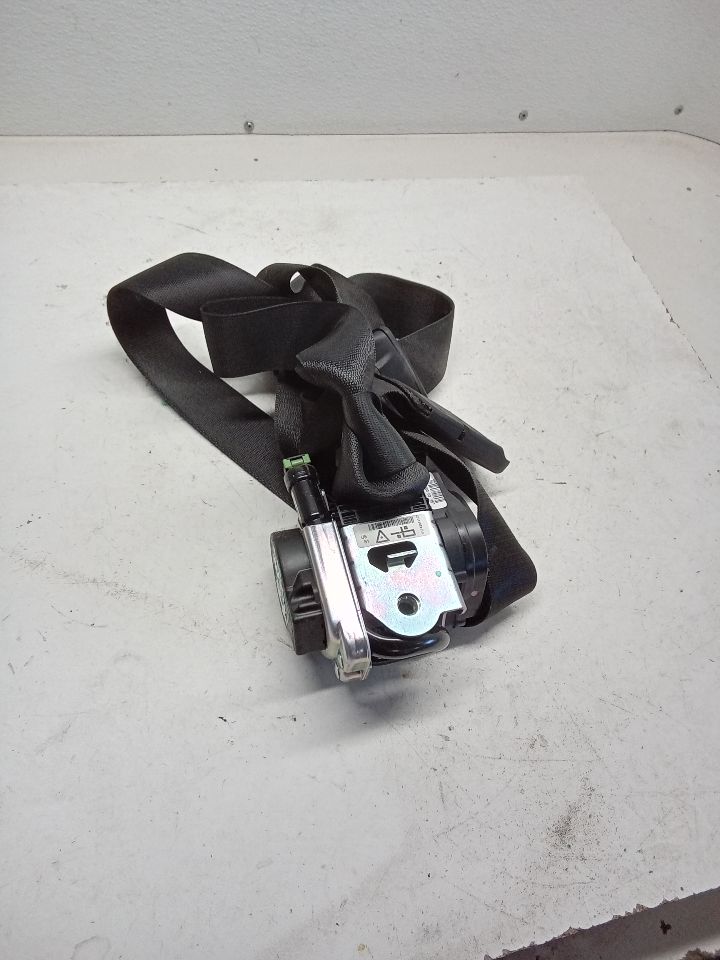 2020 BMW X2 Seat Belt, Front
