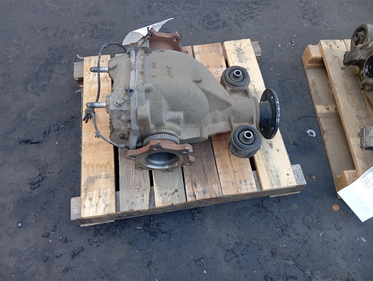 Part image 3