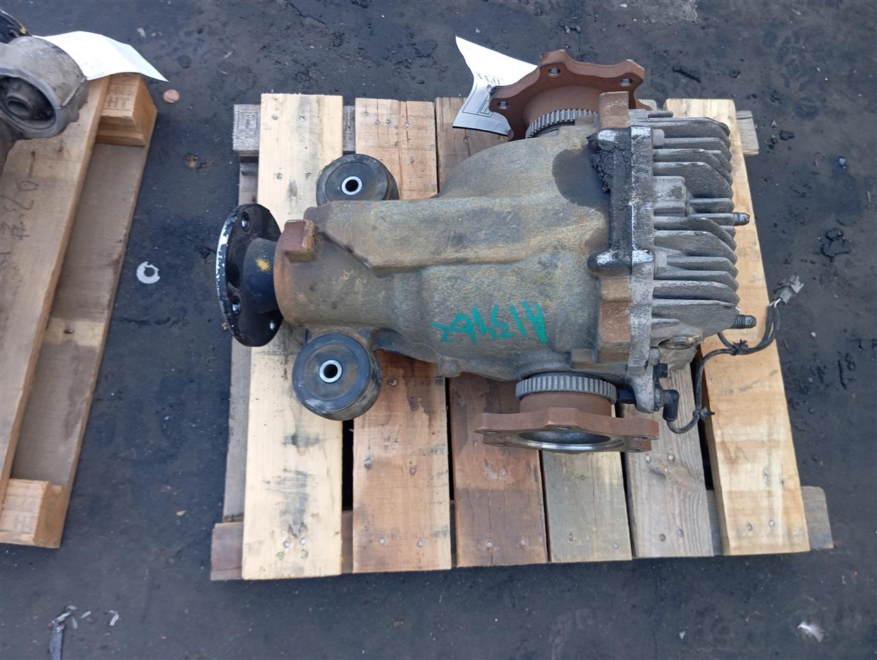 Part image 4
