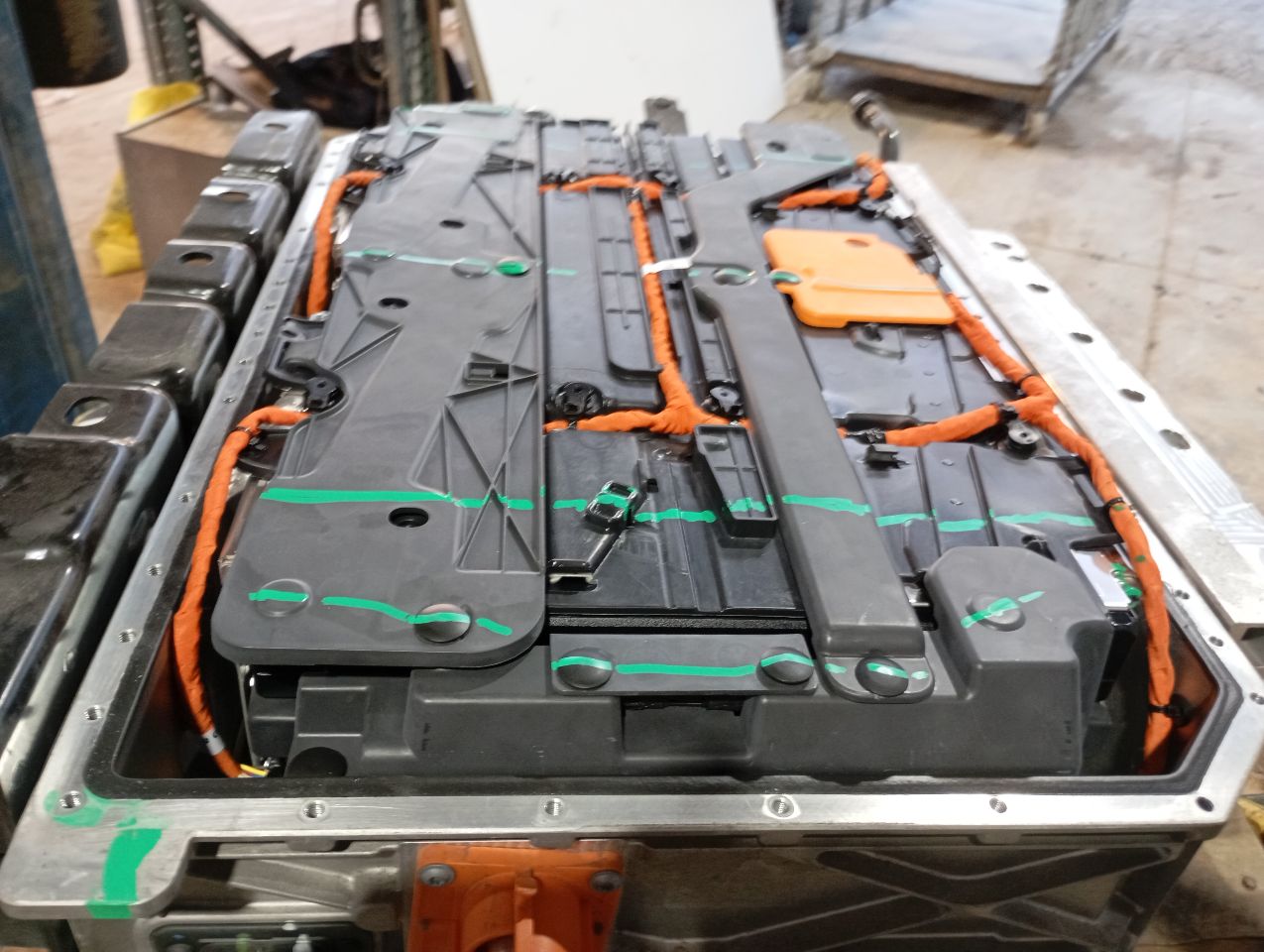 2022 Jeep GRAND CHEROKEE Battery