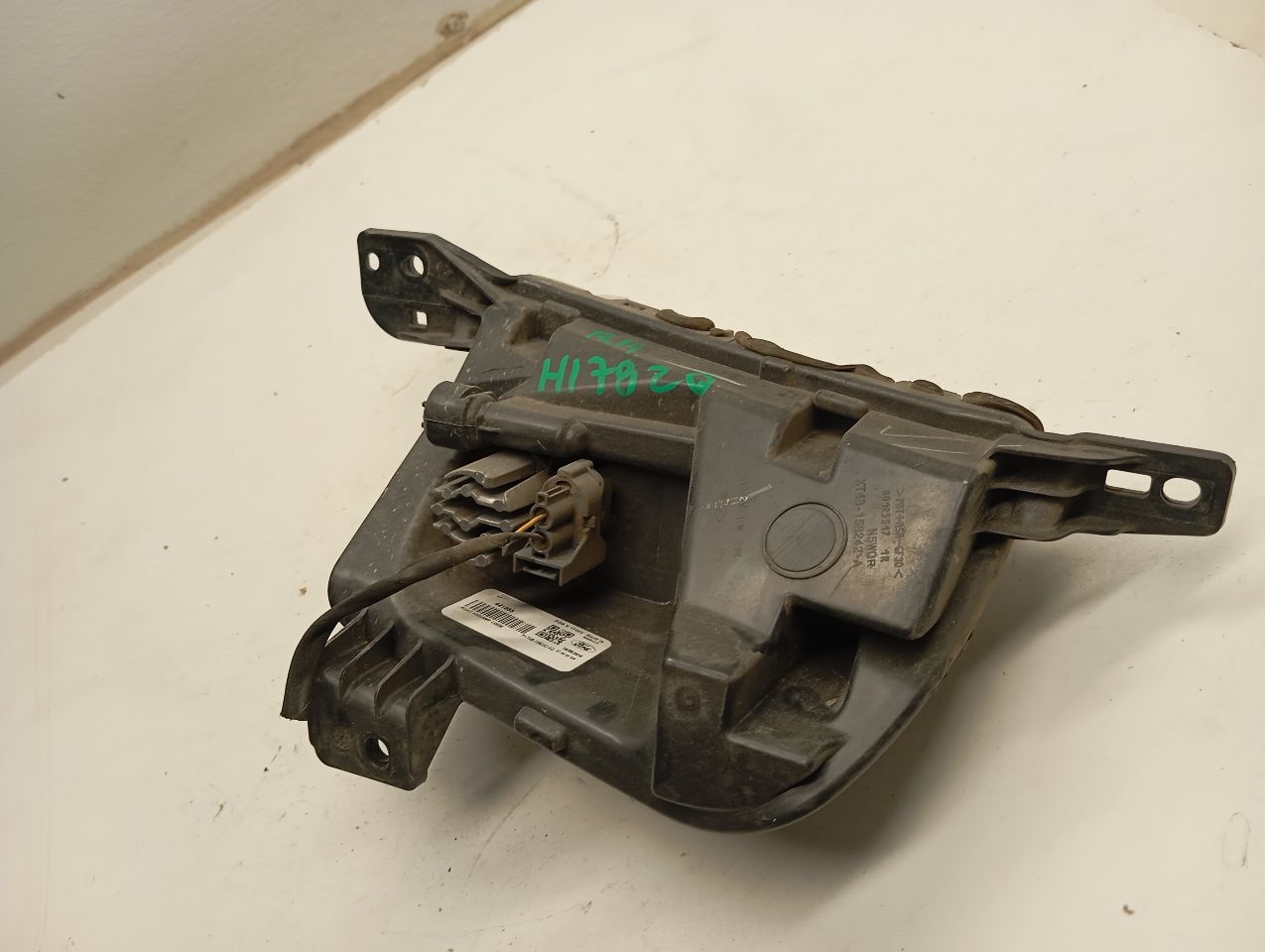 Part image 4