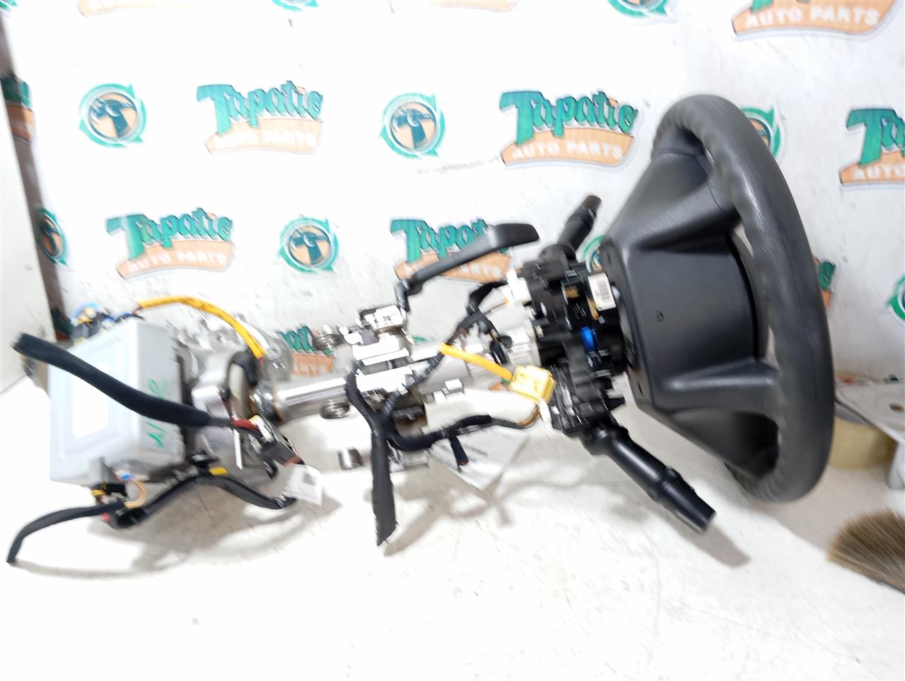 Part image 3