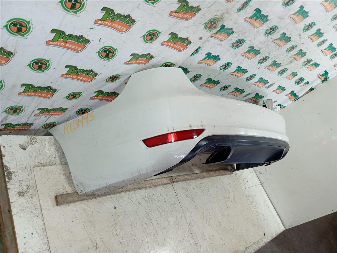 Part image 3