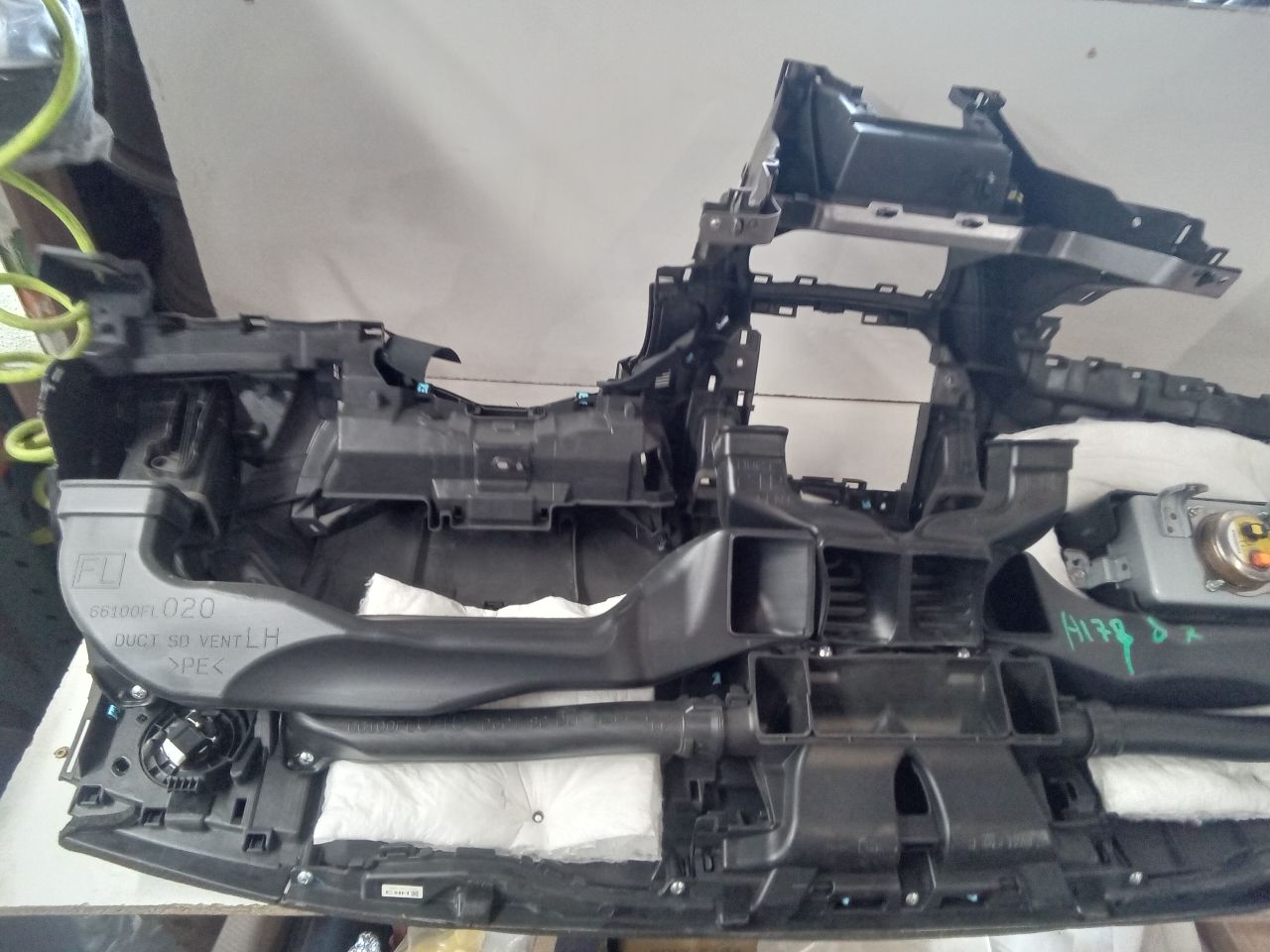 Part image 12