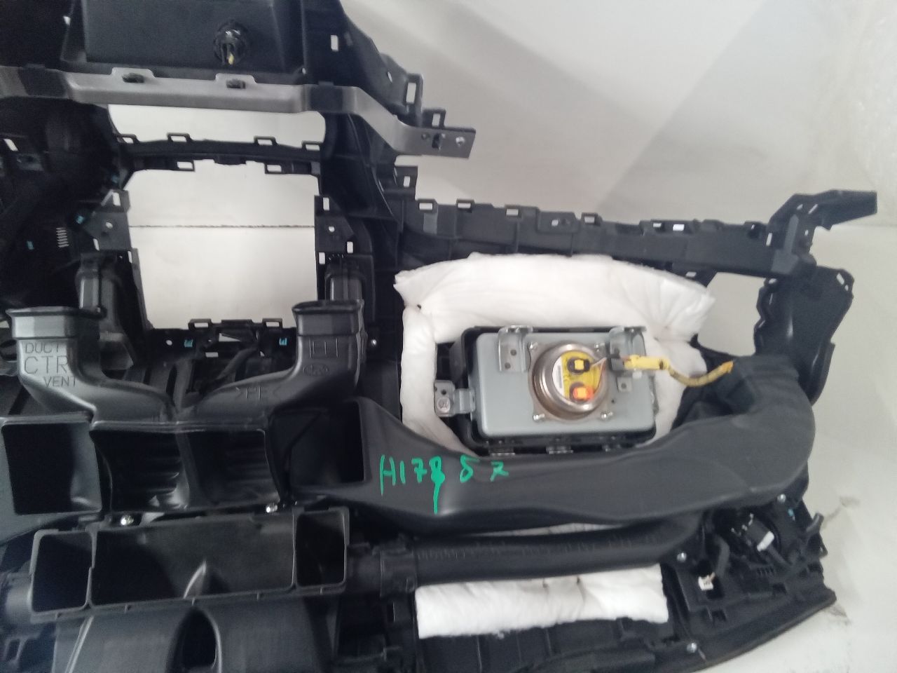 Part image 13
