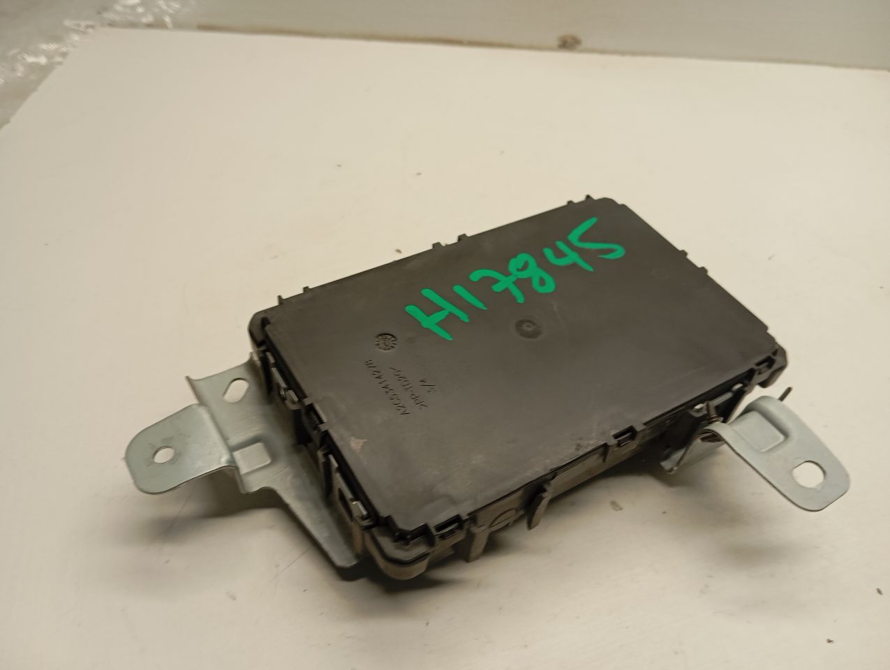 Used 2014 Infiniti INFINITI Q50 (main, RH kick panel) - Stock #H17845