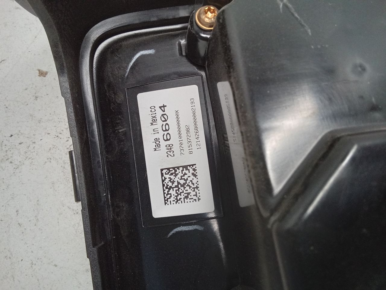 Part image 3