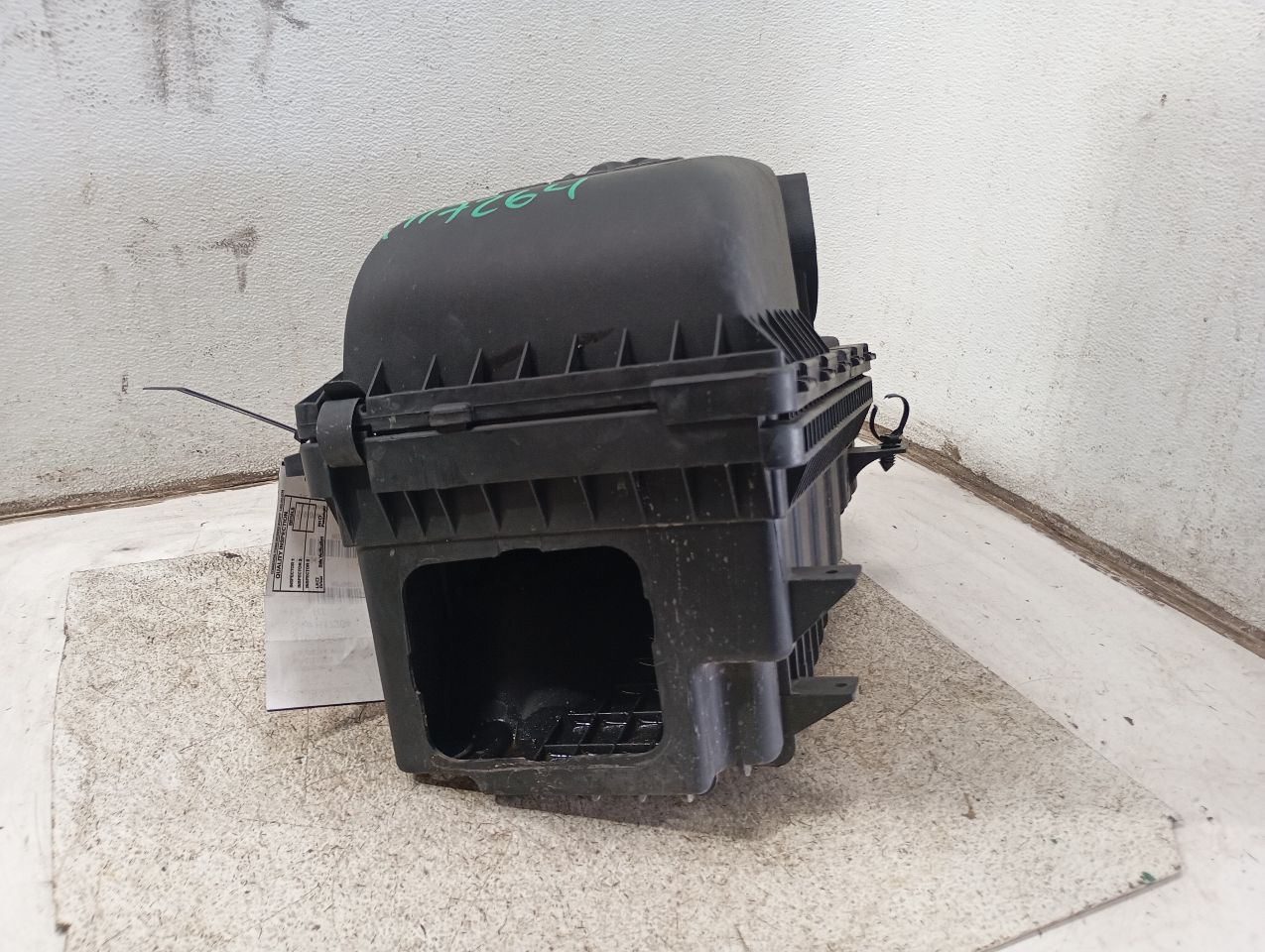 Part image 3