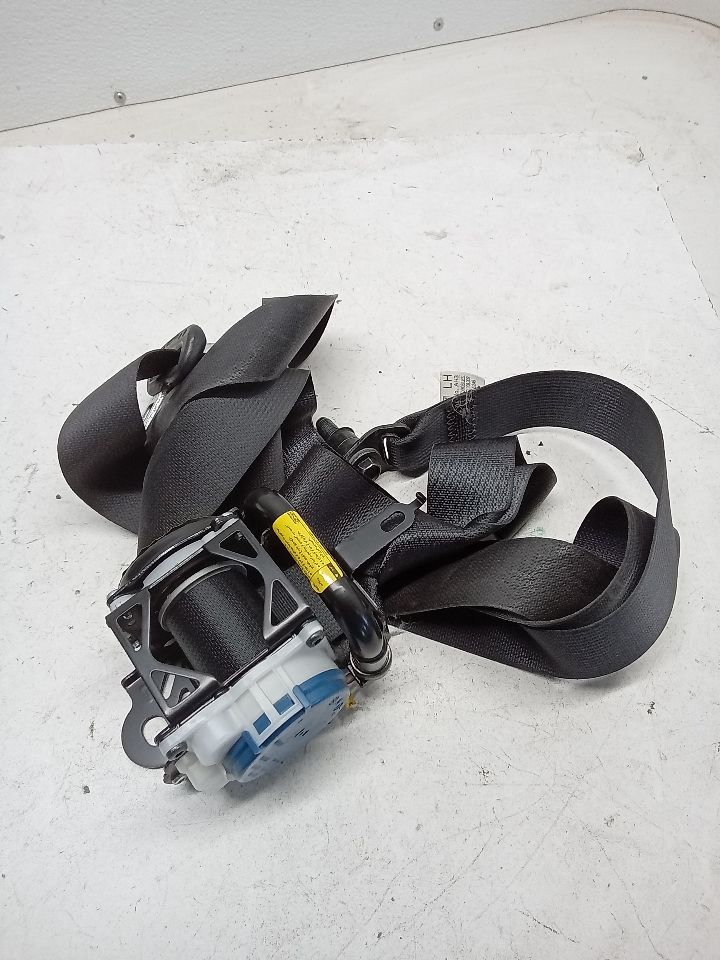 2014 Subaru IMPREZA Seat Belt, Front