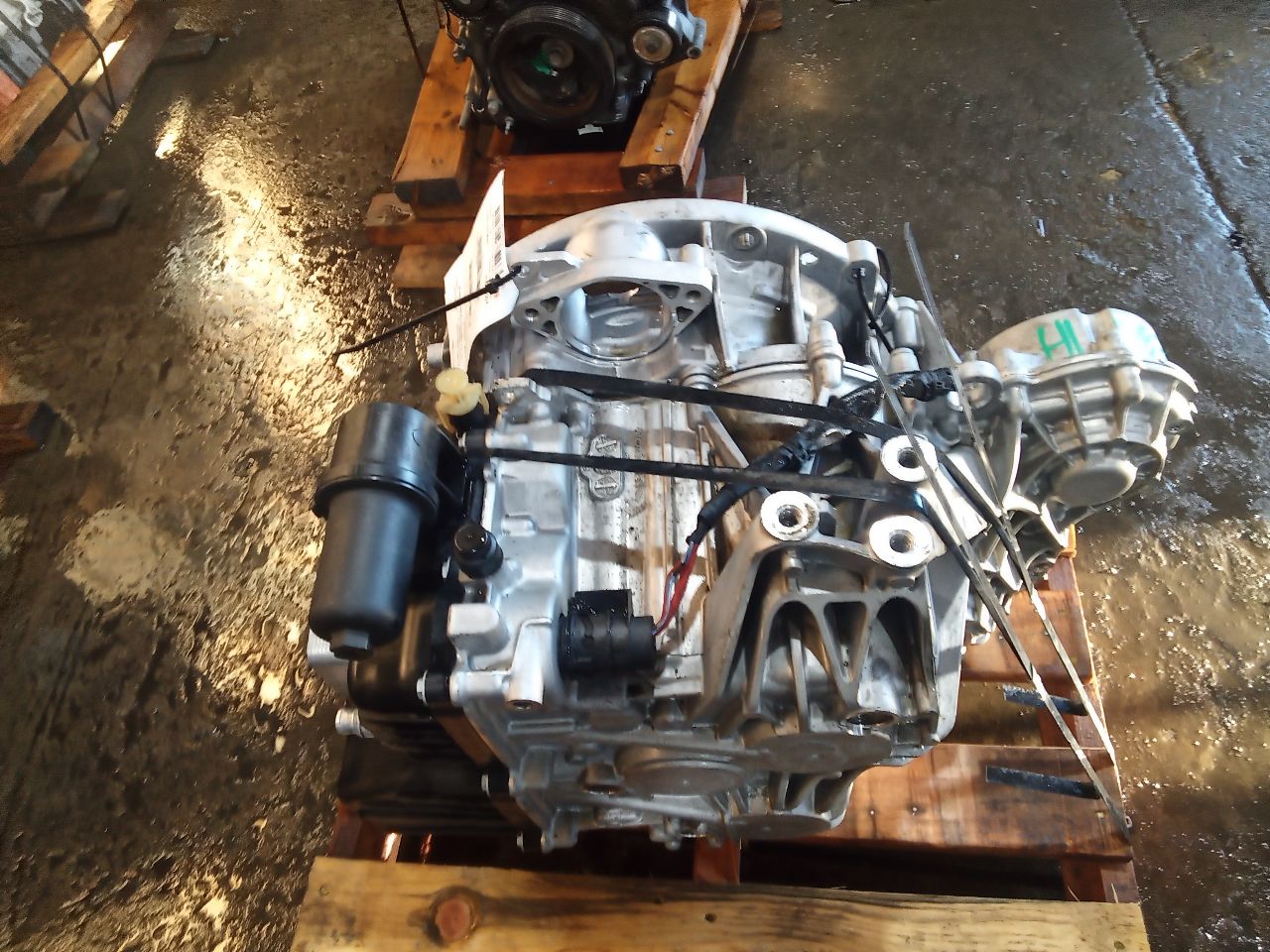 Part image 3