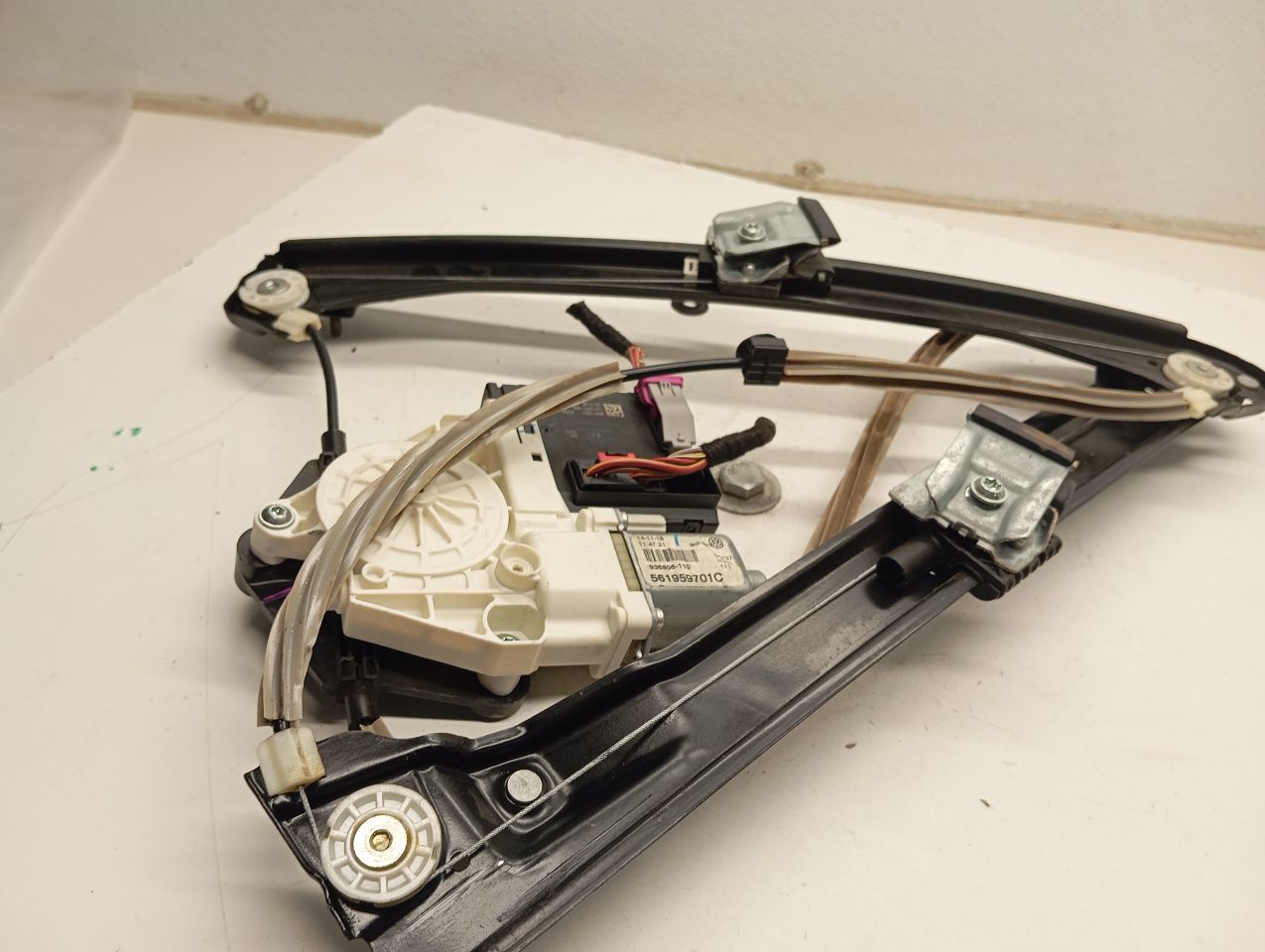 2020 Volkswagen PASSAT Door Window Reg, Fr