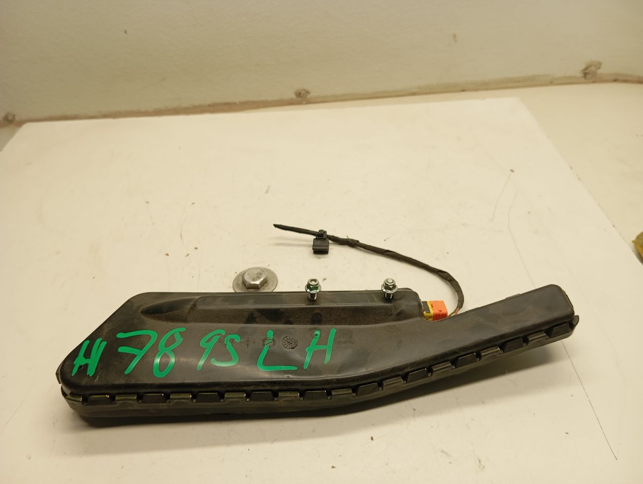 Part image 1