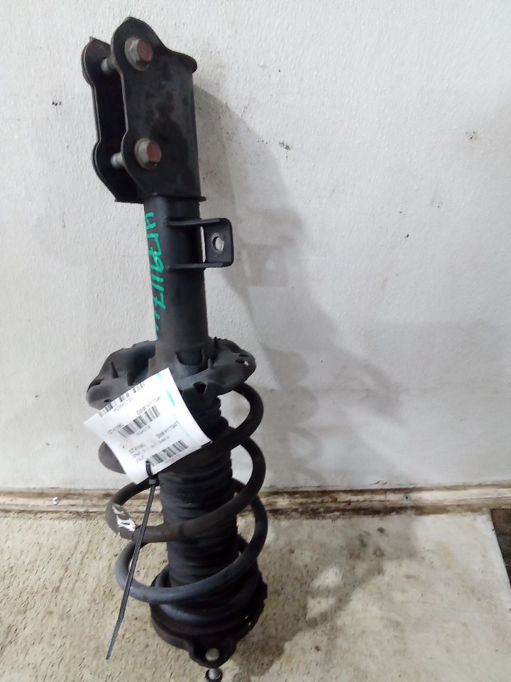 2016 Hyundai TUCSON Strut