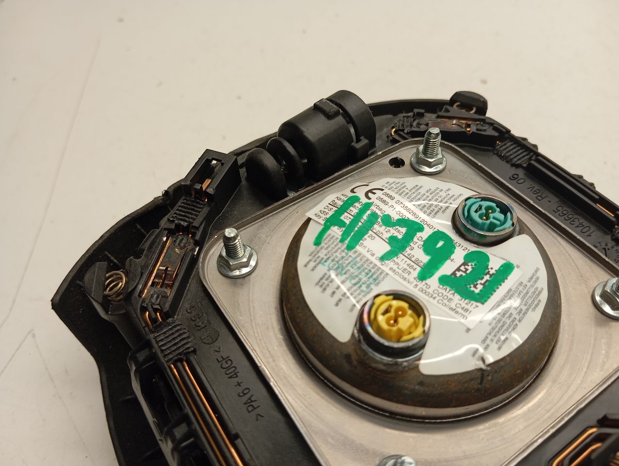 Part image 3
