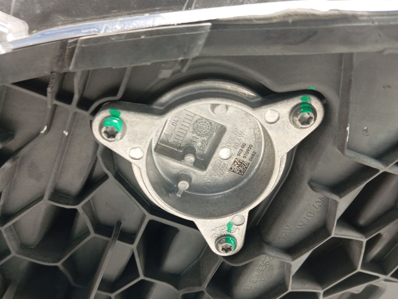 Part image 11