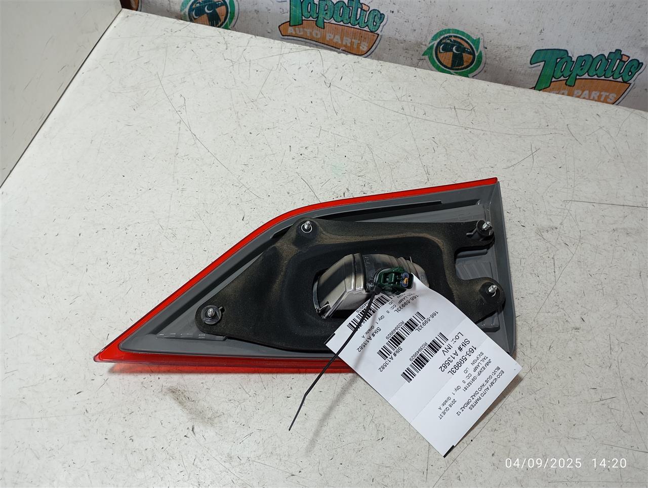 2016 Nissan QUEST Tail Lamp