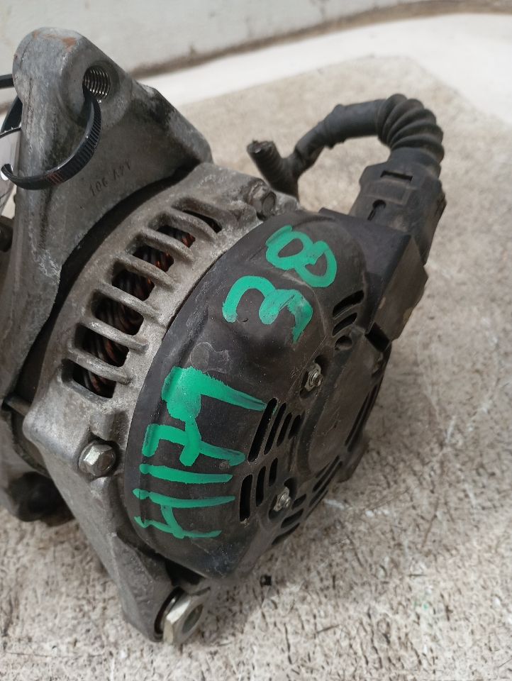 2011 Toyota HIGHLANDER Alternator