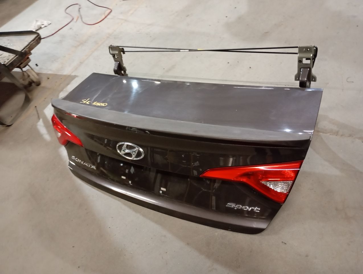 Part image 3