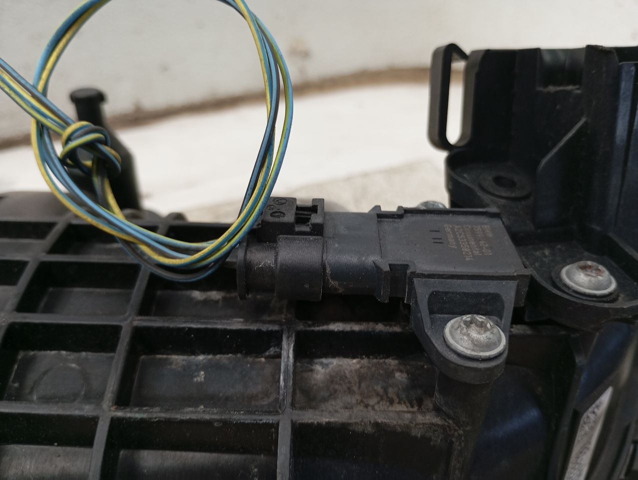 Part image 6