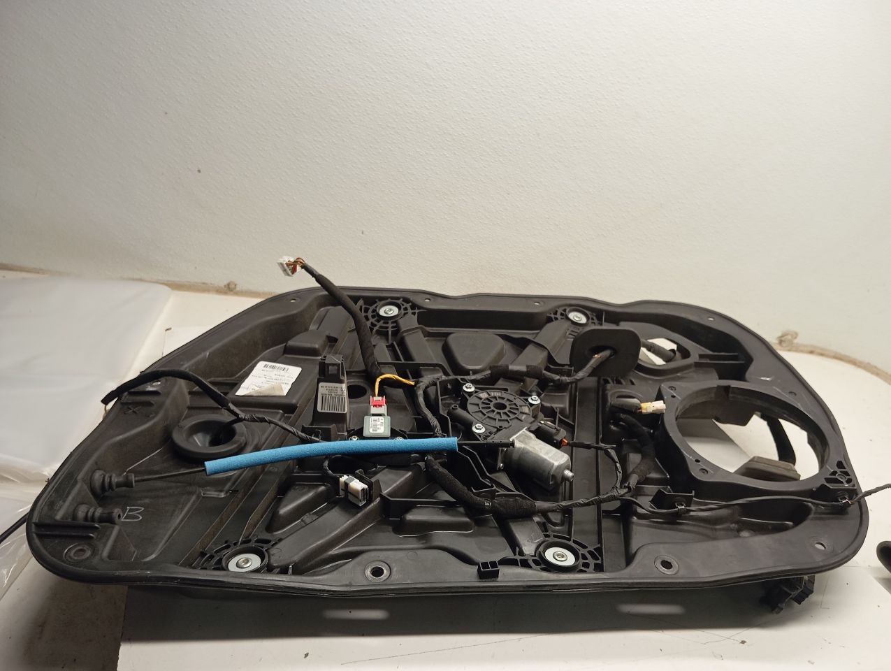 2015 Hyundai SONATA Door Window Reg, Fr