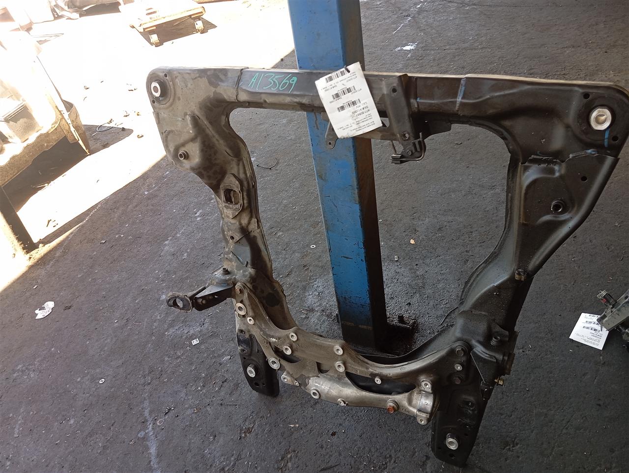 Part image 3