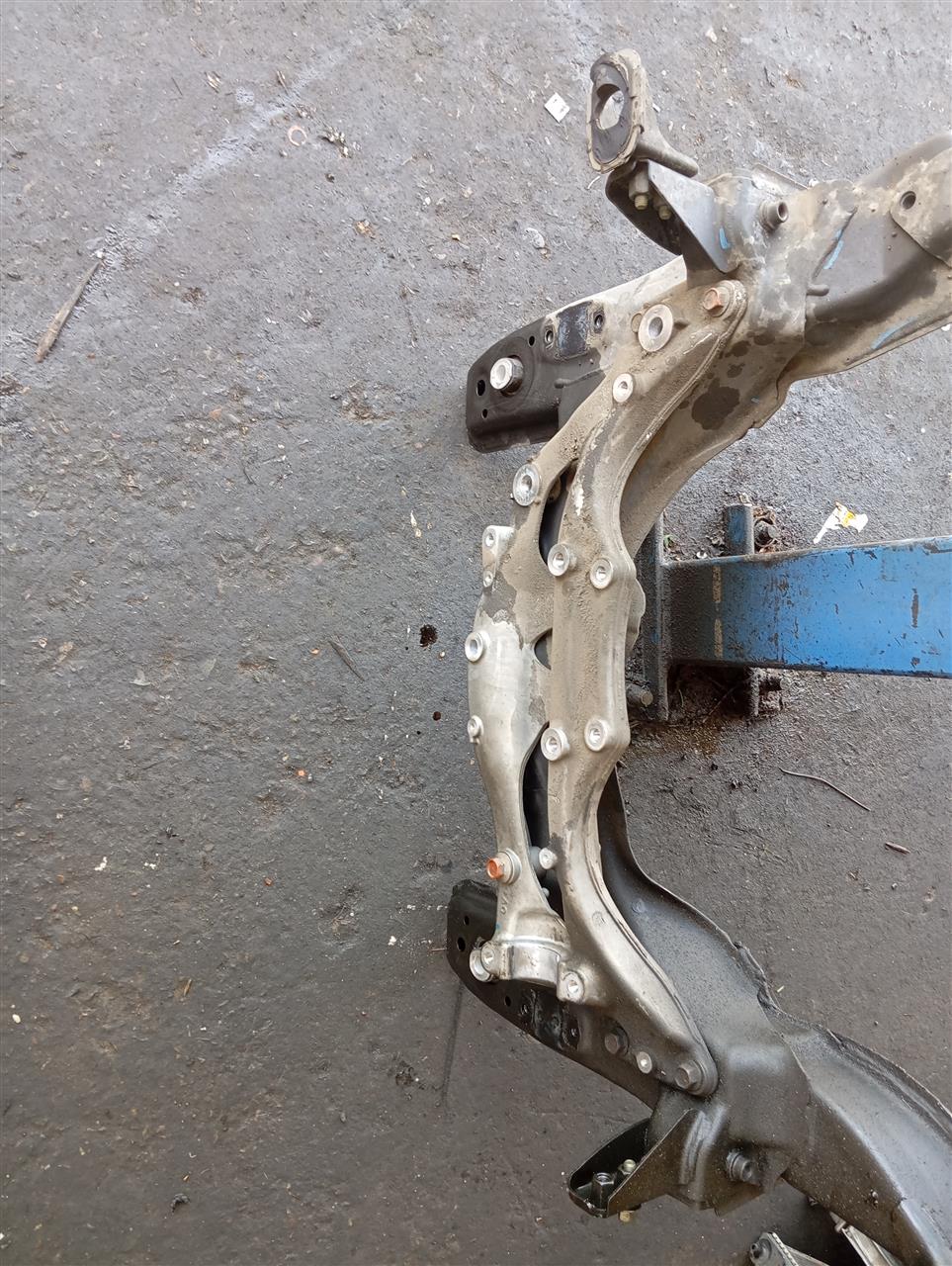 Part image 4