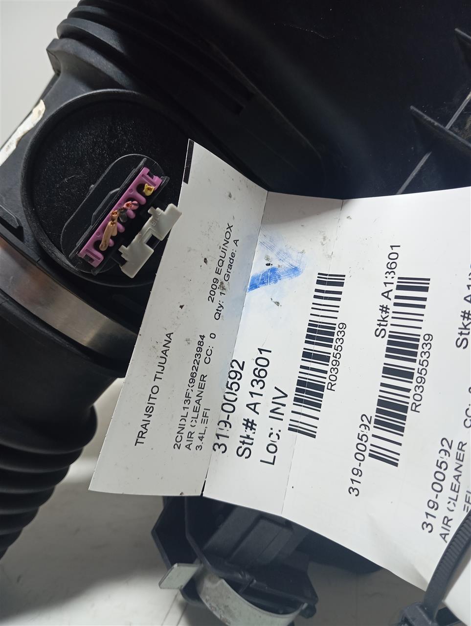 2009 General Motors EQUINOX Air Cleaner