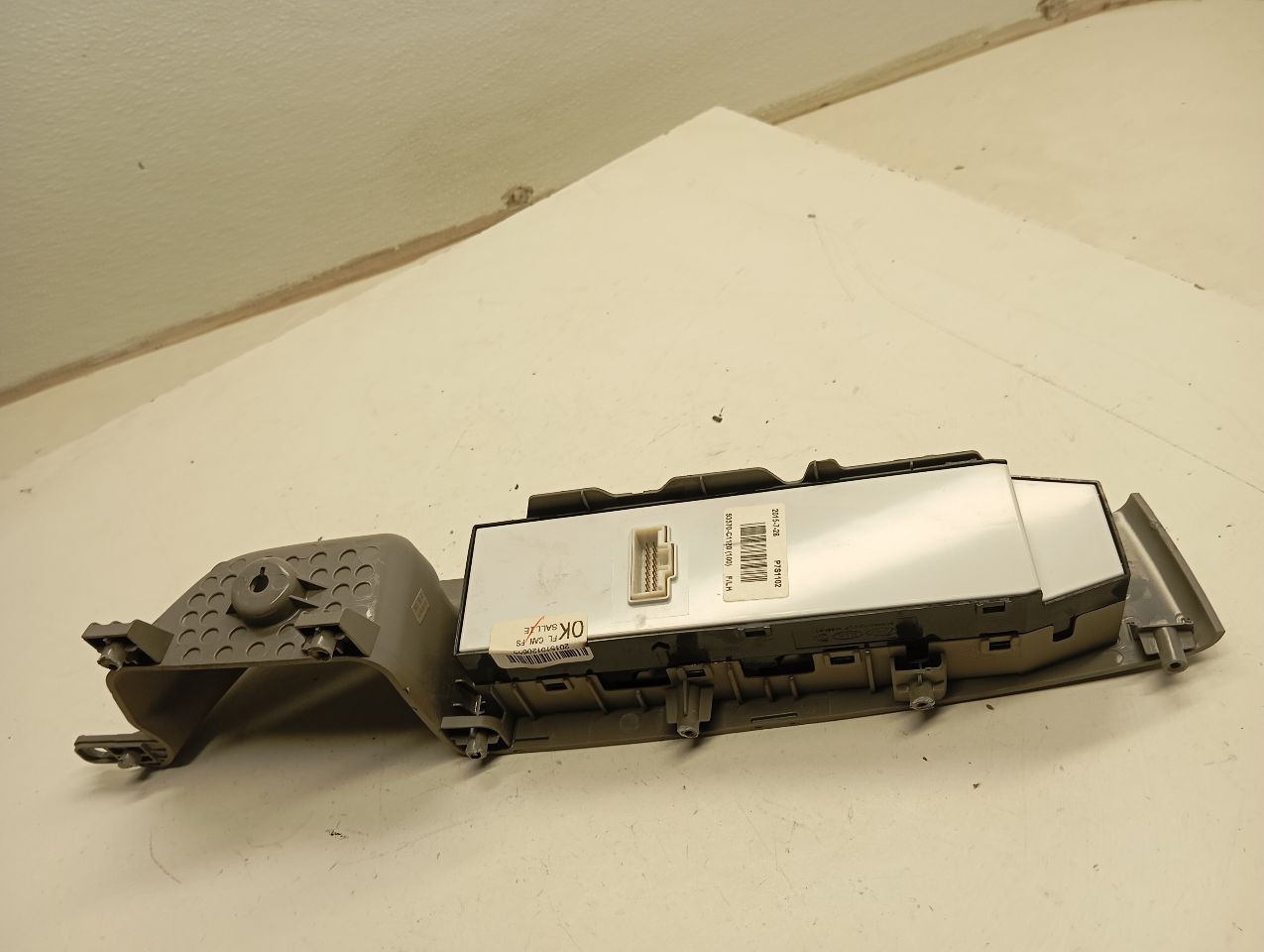 Used 2016 Hyundai SONATA Front Door Switch - Stock #H18093
