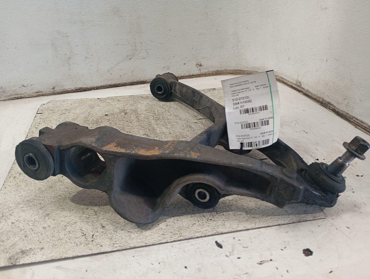 2004 General Motors YUKON Lower Cntrl Arm, Fr