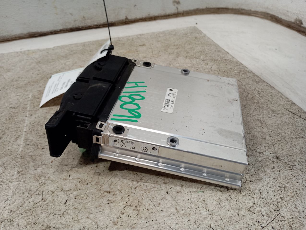 Part image 3