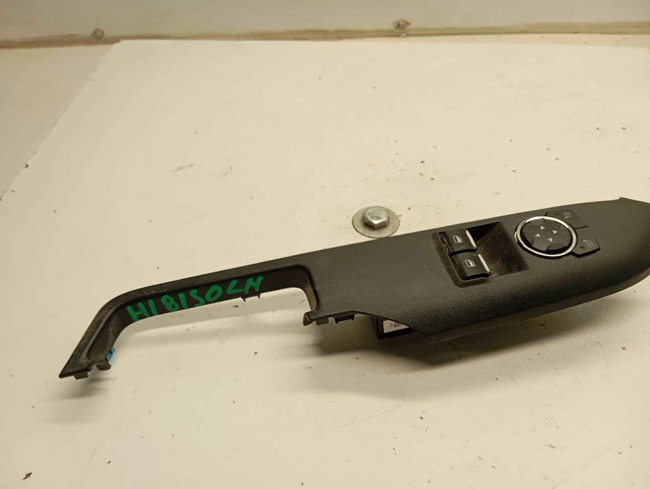 Used 2017 Ford MUSTANG Front Door Switch - Stock #H18150