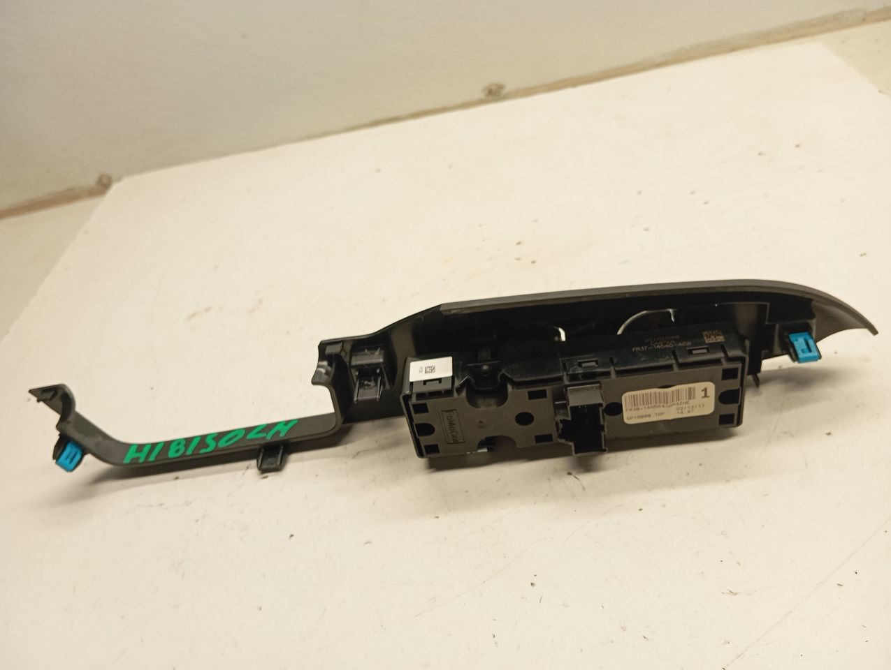 Used 2017 Ford MUSTANG Front Door Switch - Stock #H18150