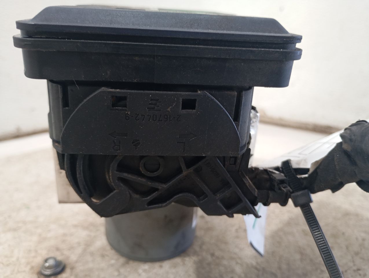 Part image 7