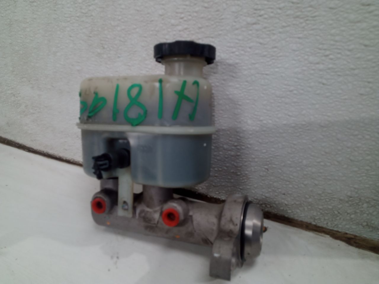 2008 General Motors SILVERADO 1500 PICKUP Brake Master Cyl
