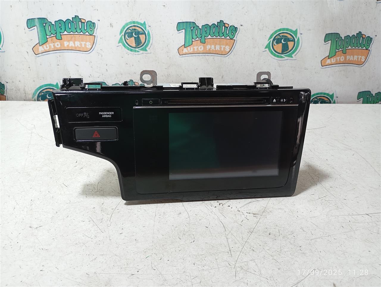 Used 2015 Honda FIT w/o navigation - Stock #A13646
