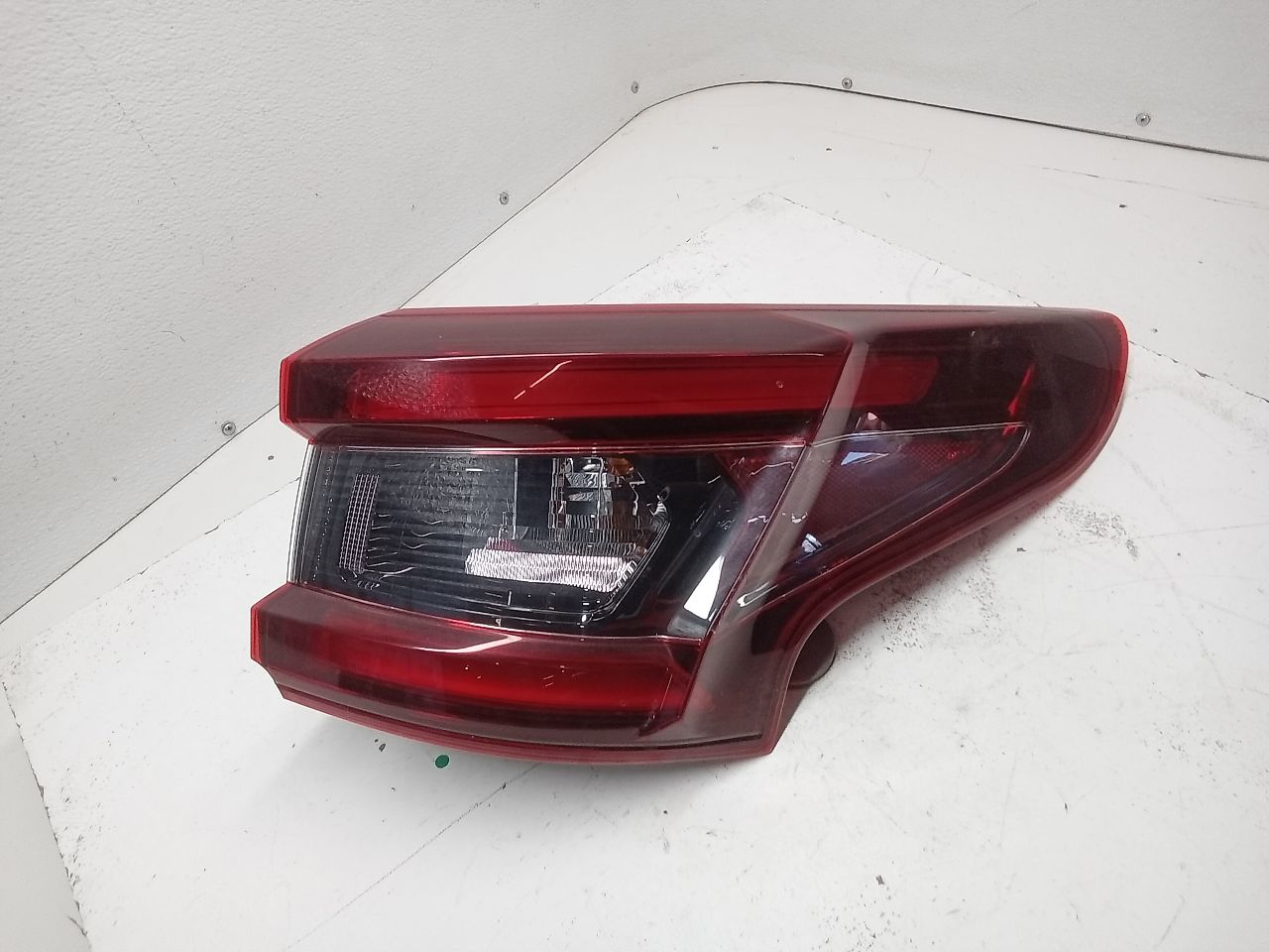 2021 ROGUE SPORT Nissan Tail Lamp