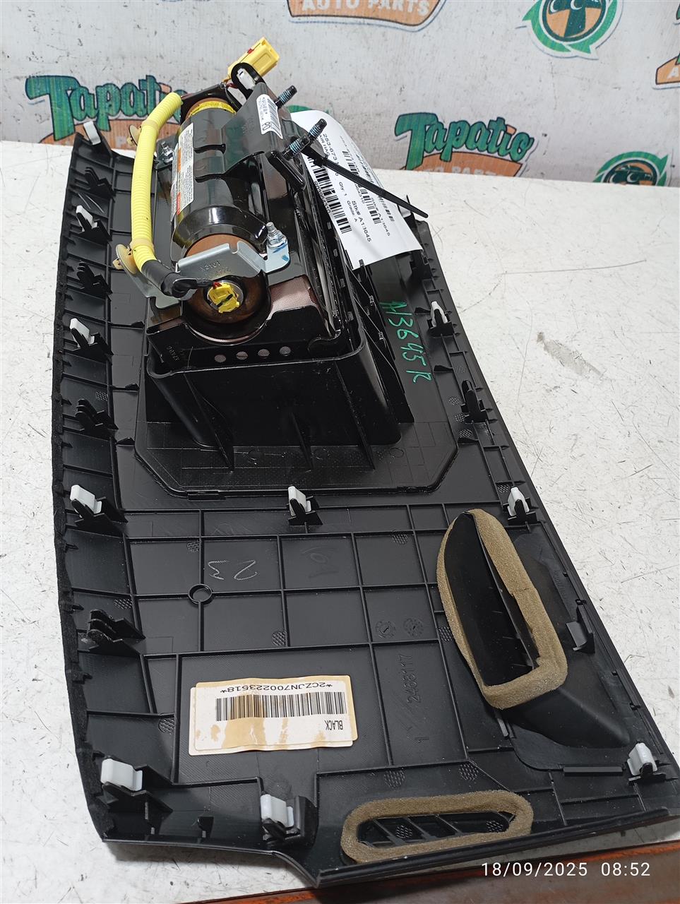 Part image 3