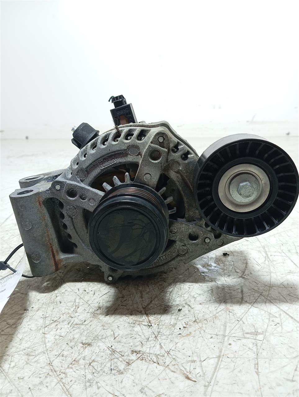Used 2014 Ford ESCAPE 150 amp (without 110v outlet) - Stock #A13619