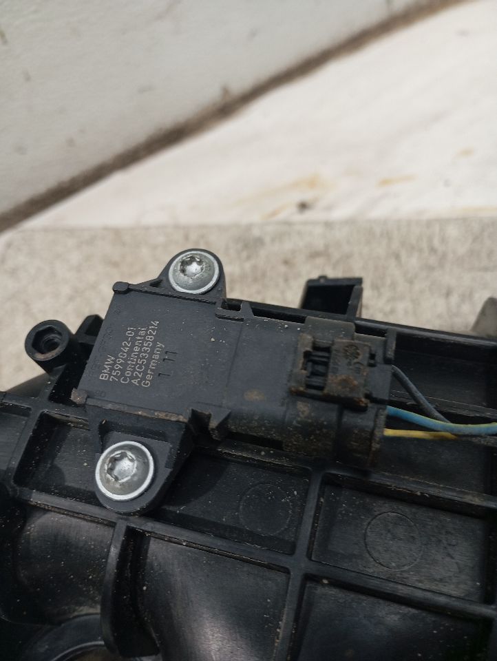 Part image 7