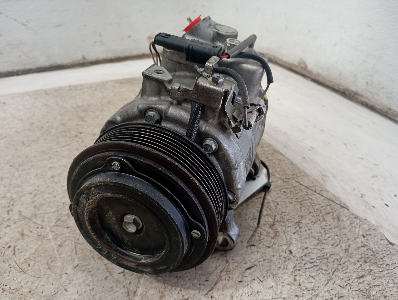 Part image 4