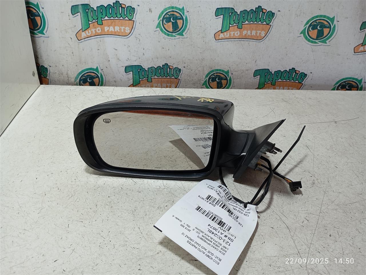 Used 2015 Chrysler CHRYSLER (RWD) L. - Stock #A13674