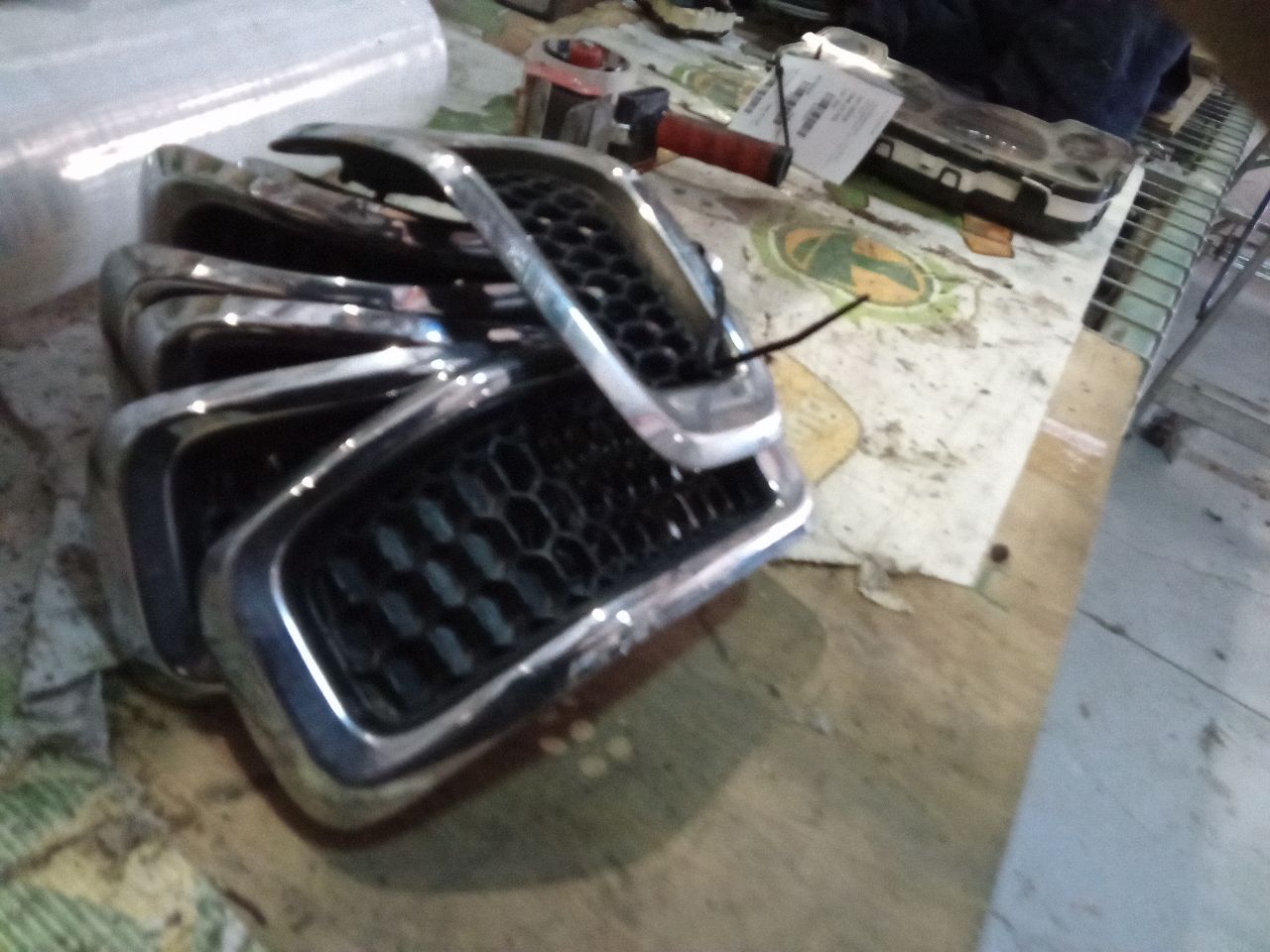 Part image 4