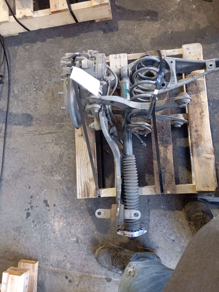Part image 4