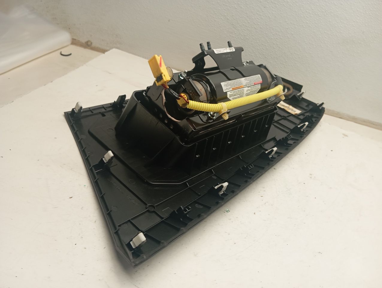 Part image 3